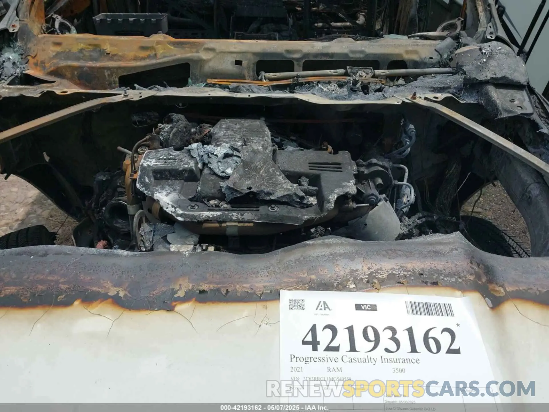 10 Photograph of a damaged car 3C63RRGL1MG549559 RAM 3500 2021