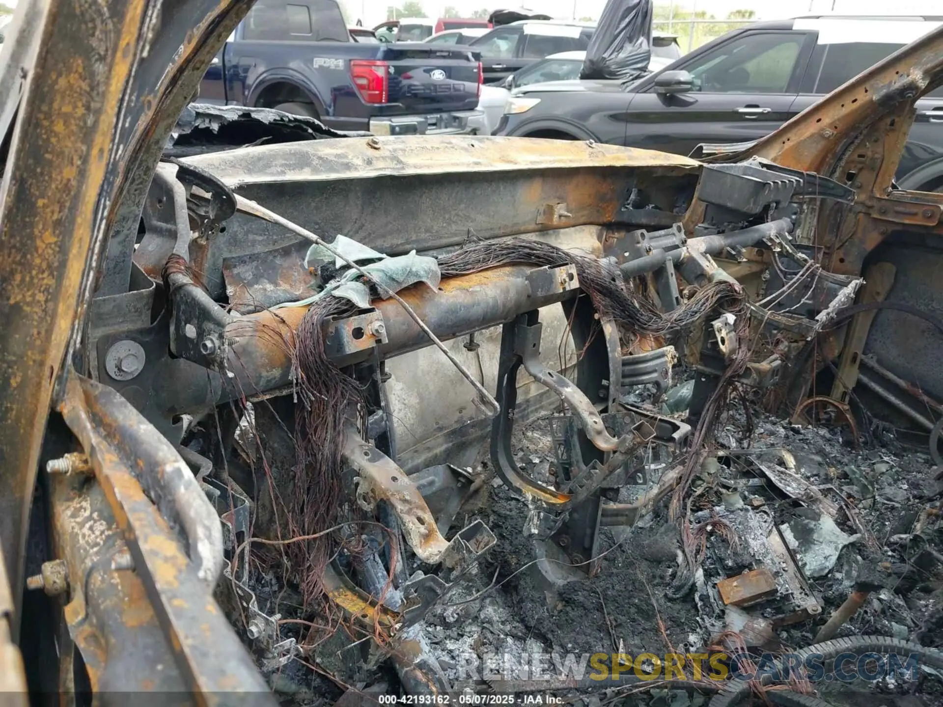 6 Photograph of a damaged car 3C63RRGL1MG549559 RAM 3500 2021
