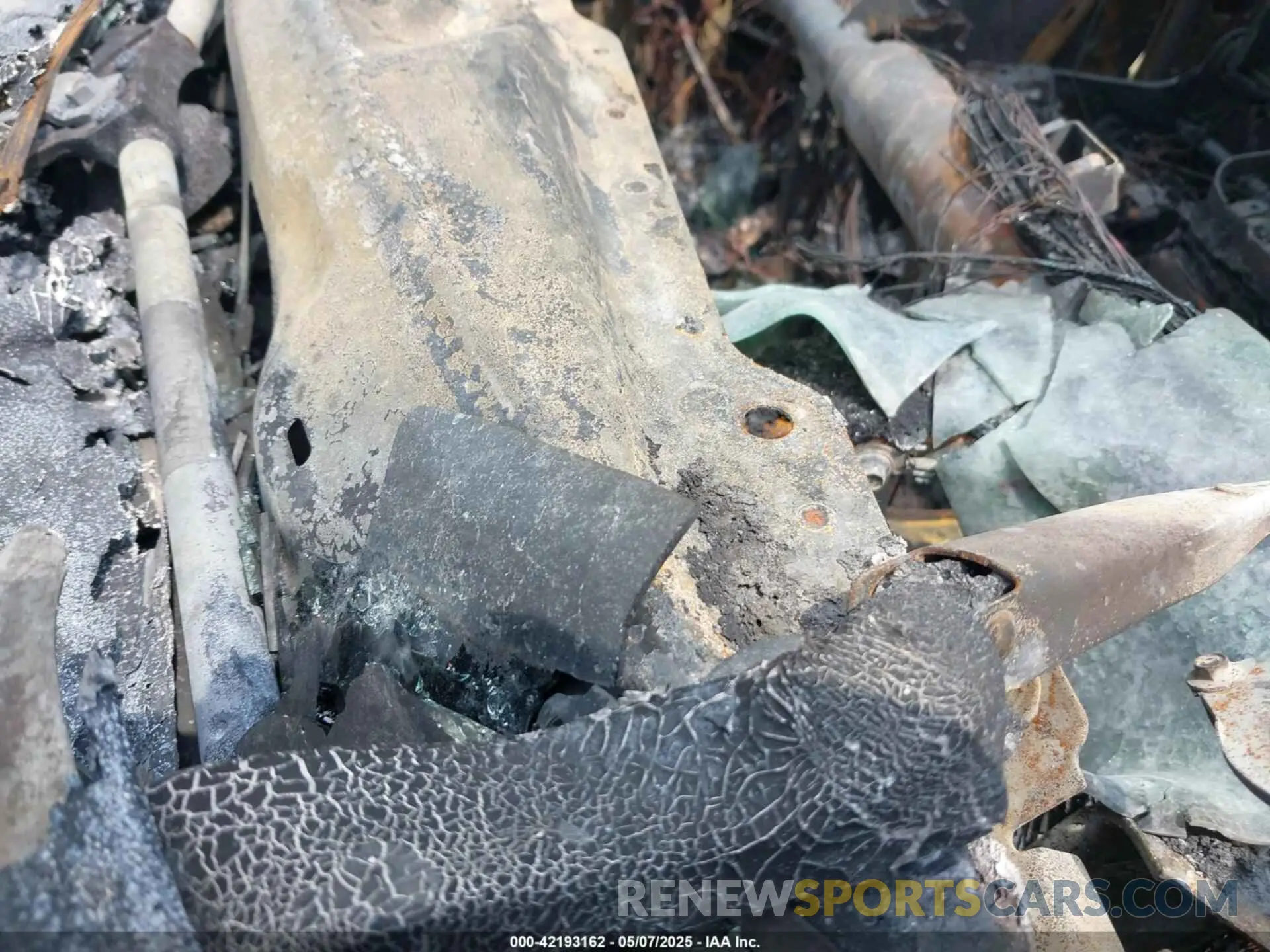 9 Photograph of a damaged car 3C63RRGL1MG549559 RAM 3500 2021