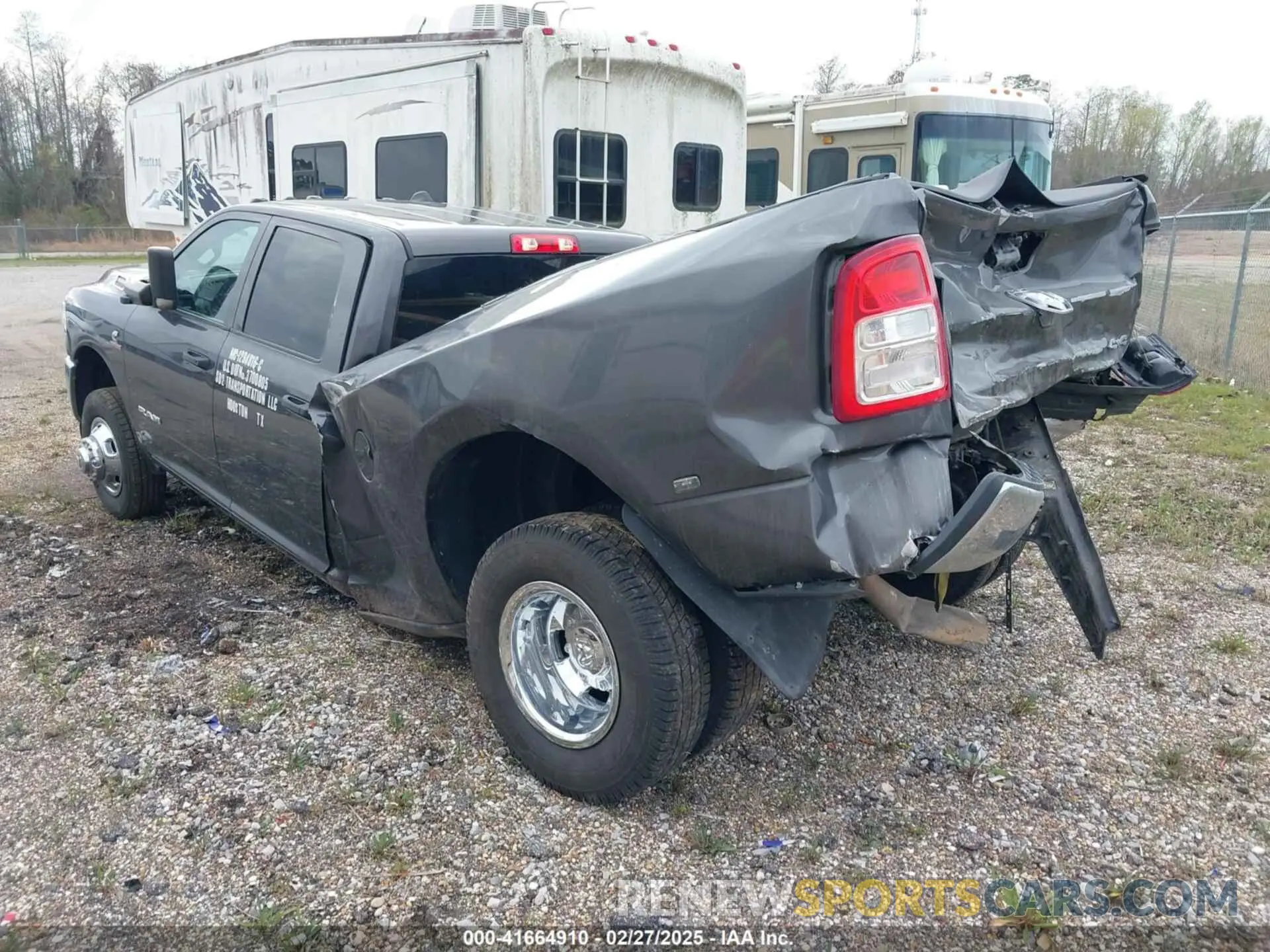 3 Photograph of a damaged car 3C63RRGL3MG635973 RAM 3500 2021