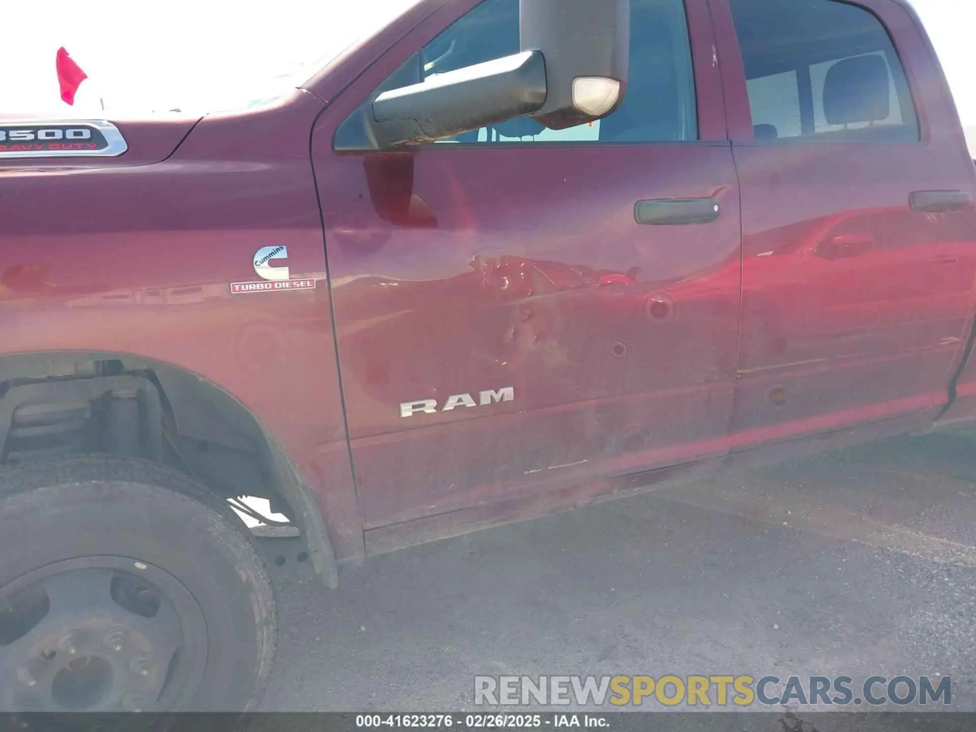 17 Photograph of a damaged car 3C63RRGL4MG666830 RAM 3500 2021