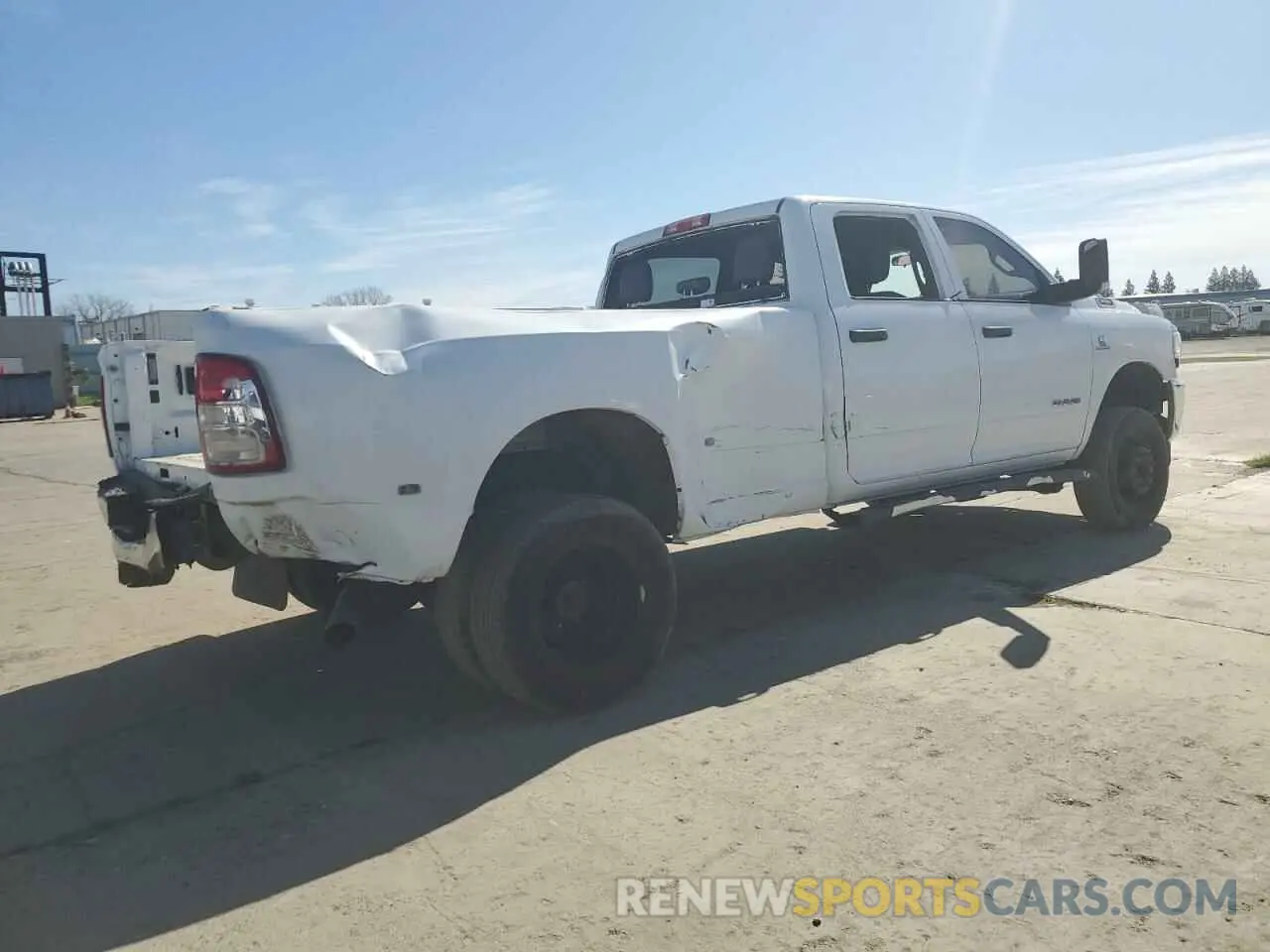 3 Photograph of a damaged car 3C63RRGL7MG588964 RAM 3500 2021
