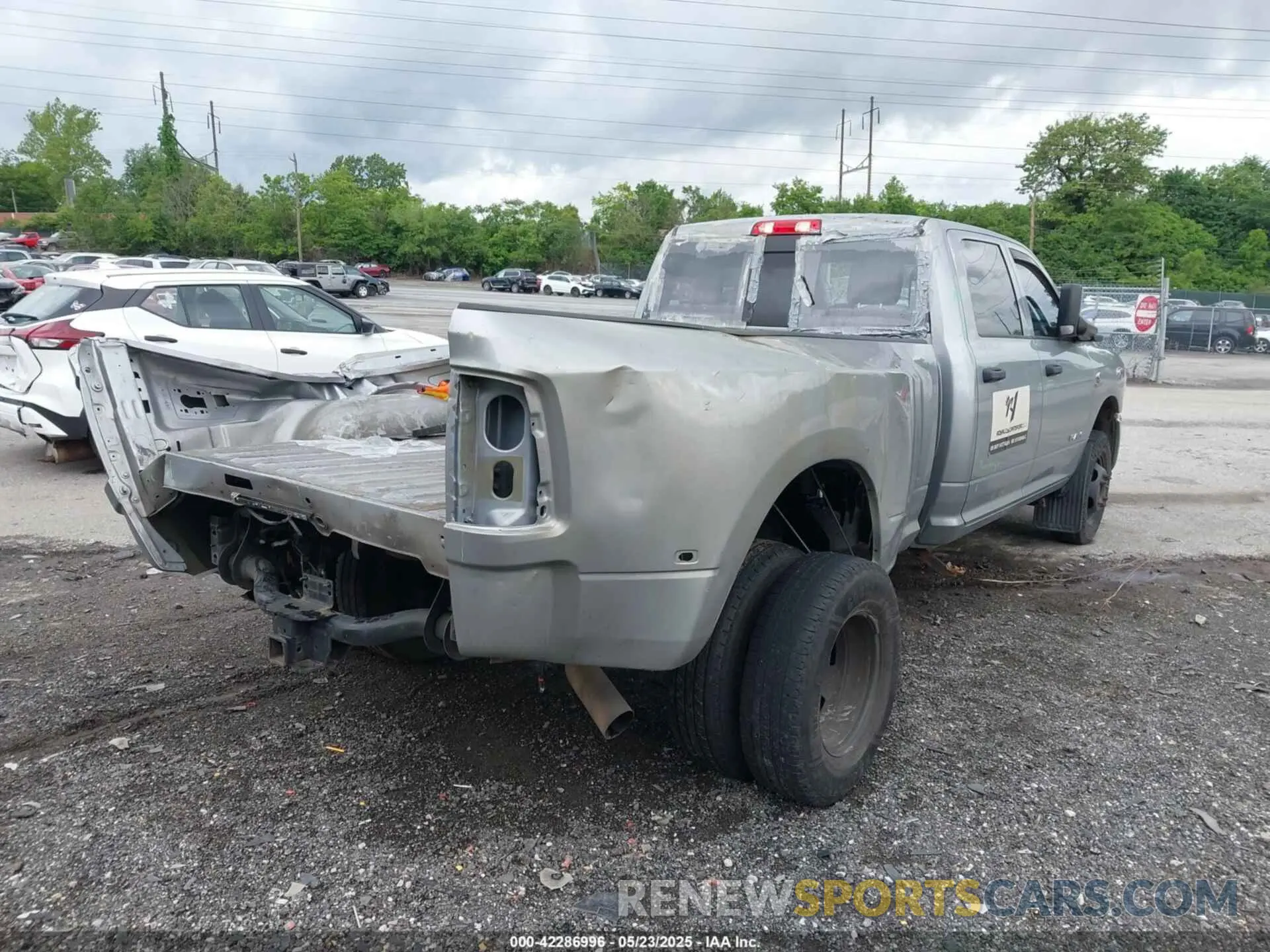 18 Photograph of a damaged car 3C63RRGL9MG549888 RAM 3500 2021