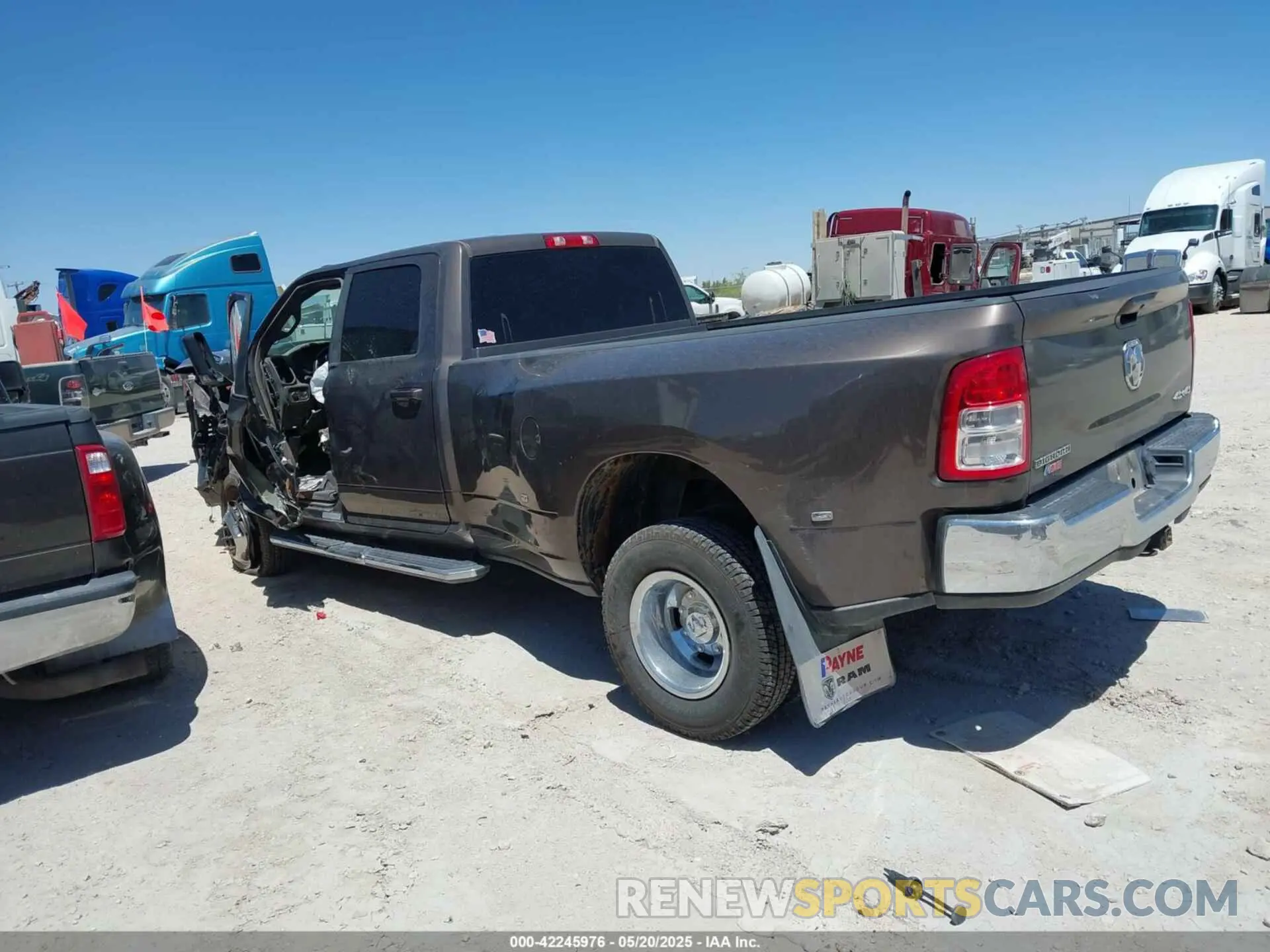 14 Photograph of a damaged car 3C63RRHL0MG527812 RAM 3500 2021