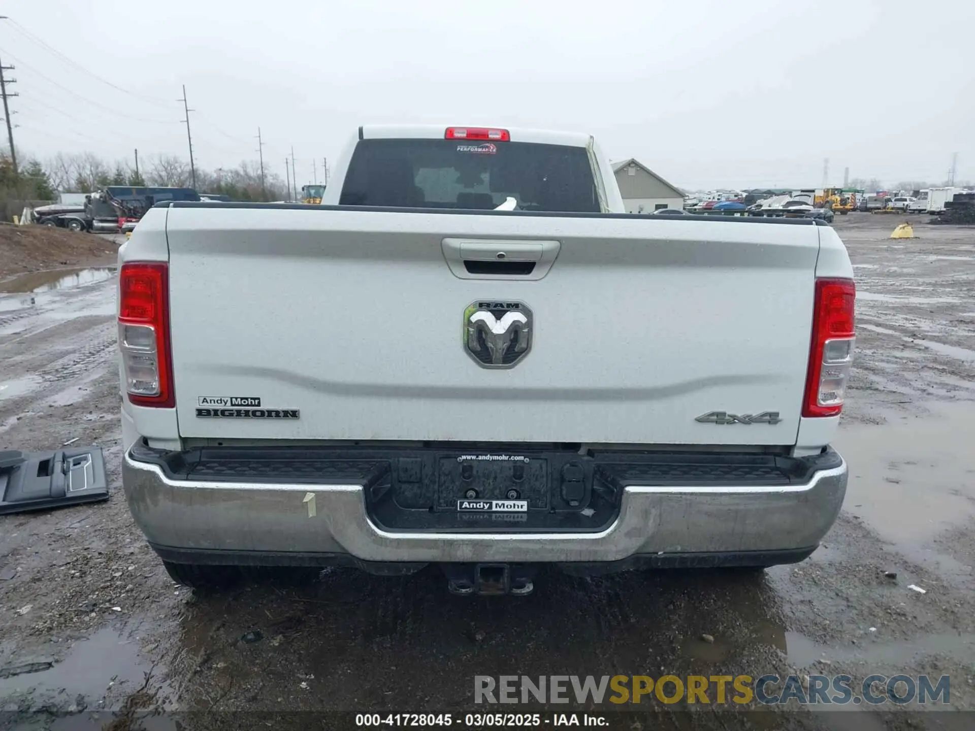 15 Photograph of a damaged car 3C63RRHL1MG640376 RAM 3500 2021