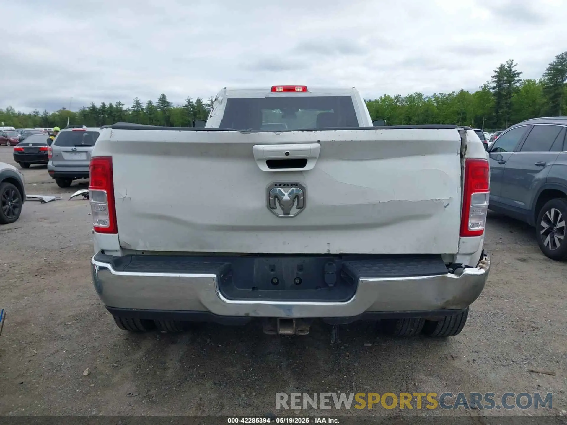 18 Photograph of a damaged car 3C63RRHL5MG527823 RAM 3500 2021
