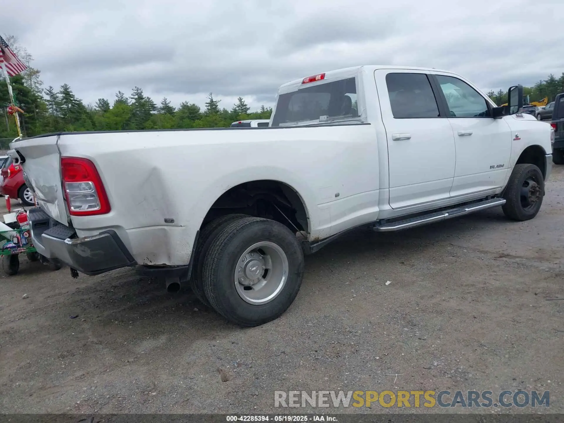 4 Photograph of a damaged car 3C63RRHL5MG527823 RAM 3500 2021