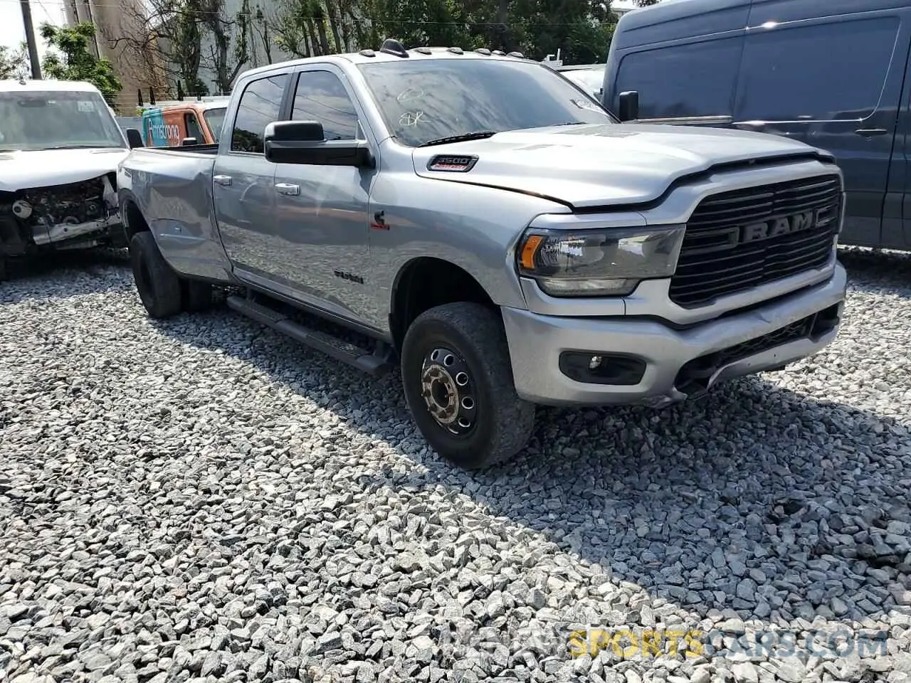 9 Photograph of a damaged car 3C63RRHLXMG537120 RAM 3500 2021