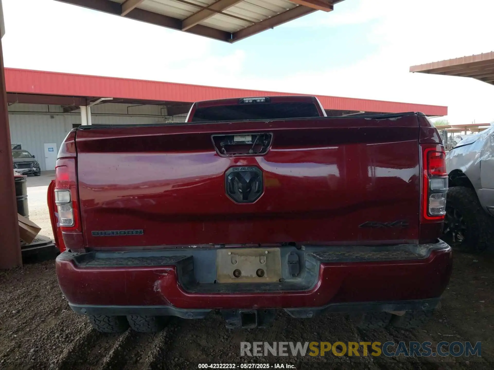 17 Photograph of a damaged car 3C63RRHLXMG550739 RAM 3500 2021
