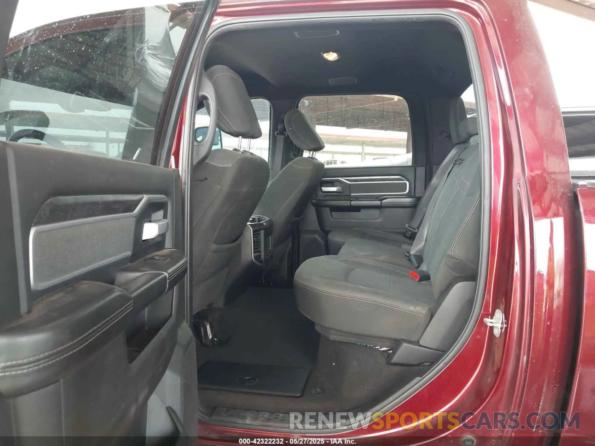 7 Photograph of a damaged car 3C63RRHLXMG550739 RAM 3500 2021