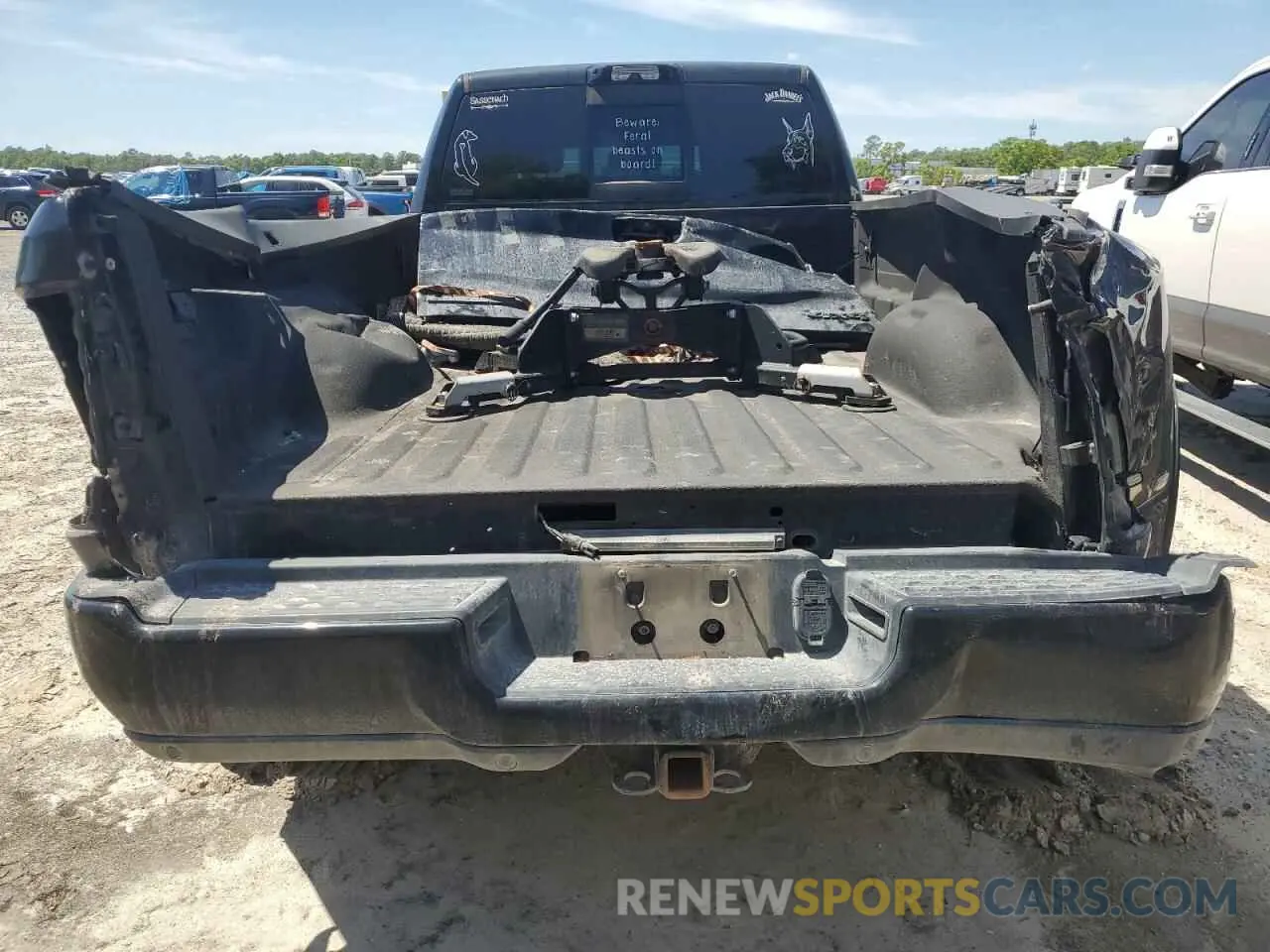 6 Photograph of a damaged car 3C63RRJL3MG576917 RAM 3500 2021