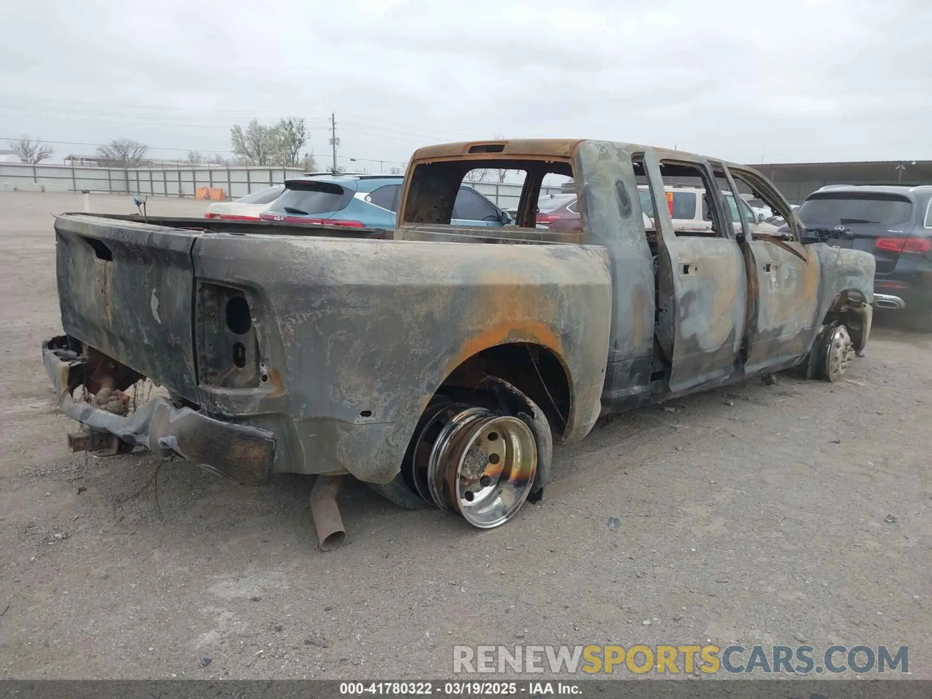 4 Photograph of a damaged car 3C63RRLL6MG689063 RAM 3500 2021