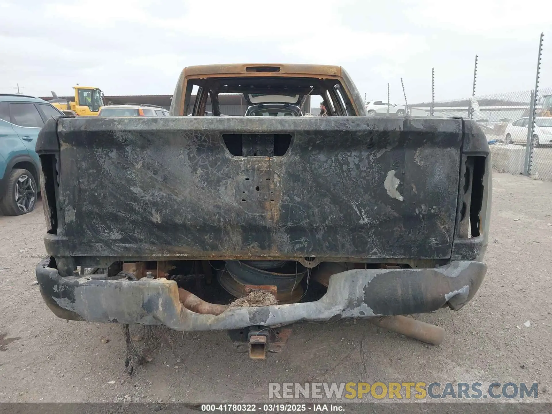 8 Photograph of a damaged car 3C63RRLL6MG689063 RAM 3500 2021