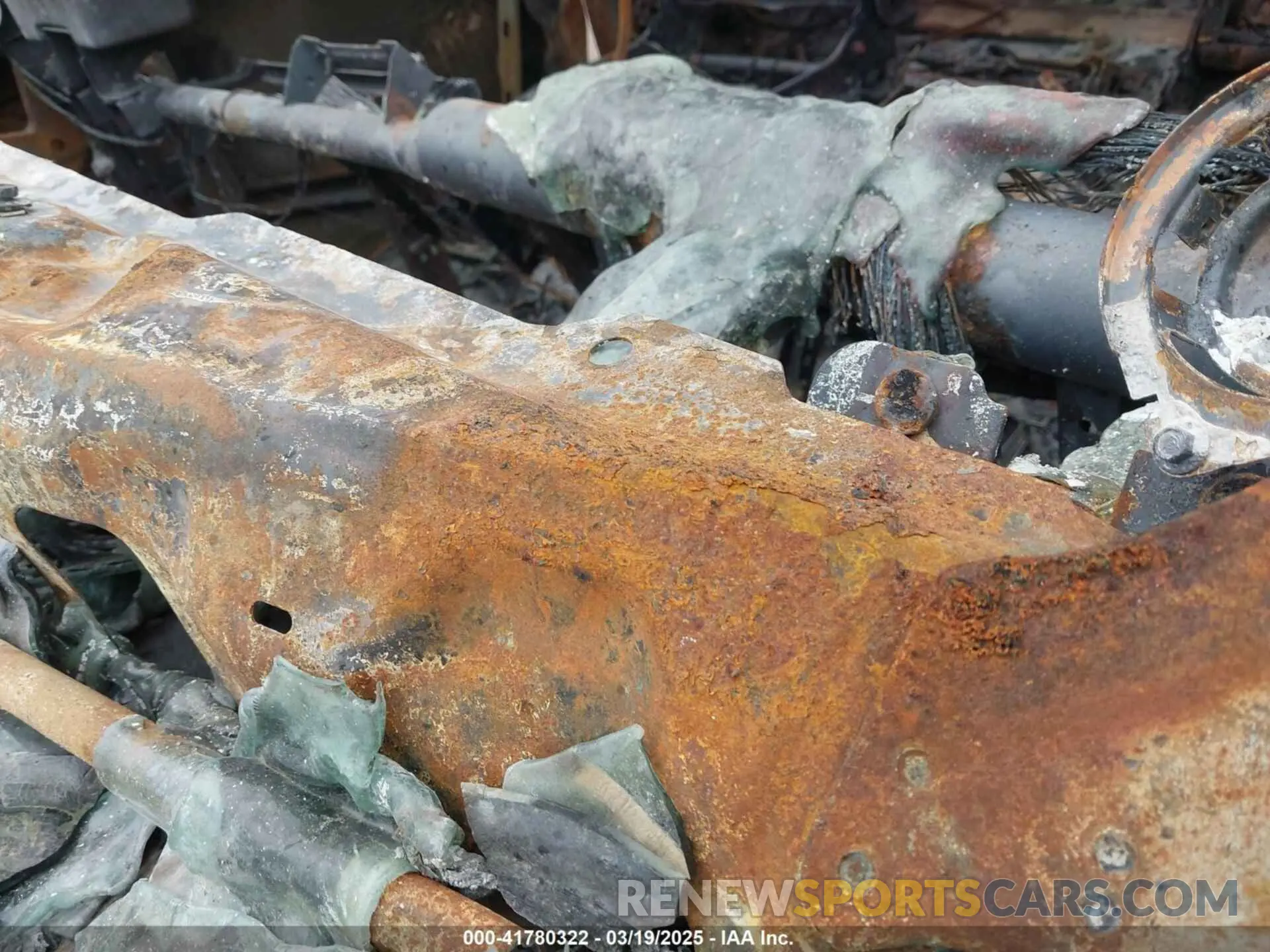 9 Photograph of a damaged car 3C63RRLL6MG689063 RAM 3500 2021