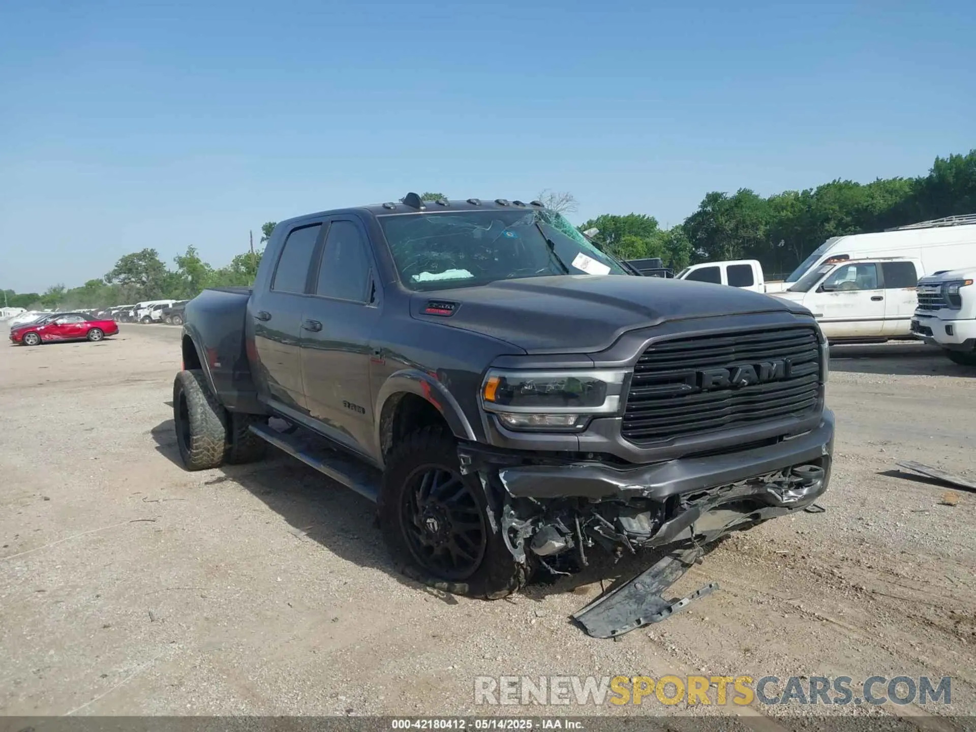 2 Photograph of a damaged car 3C63RRML5MG648115 RAM 3500 2021