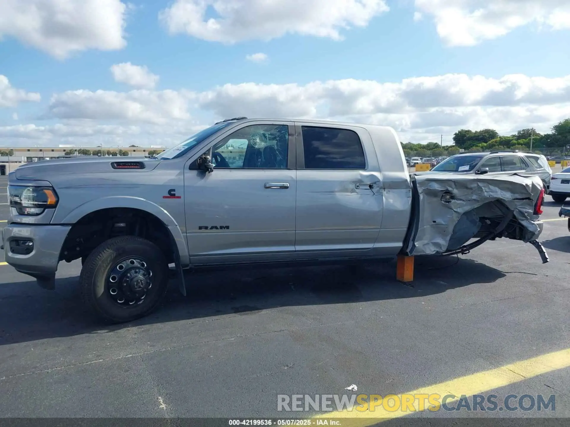 6 Photograph of a damaged car 3C63RRPL4MG508178 RAM 3500 2021