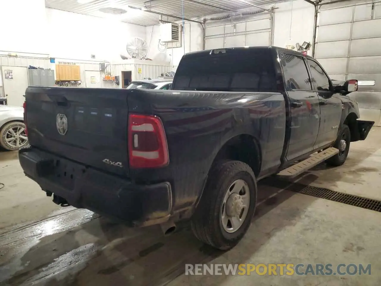 3 Photograph of a damaged car 3C63R3CL5NG267915 RAM 3500 2022