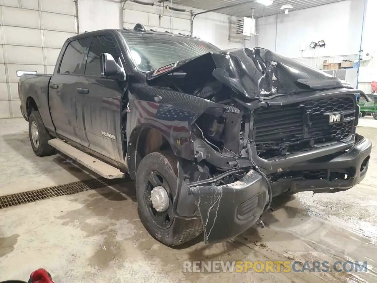 4 Photograph of a damaged car 3C63R3CL5NG267915 RAM 3500 2022