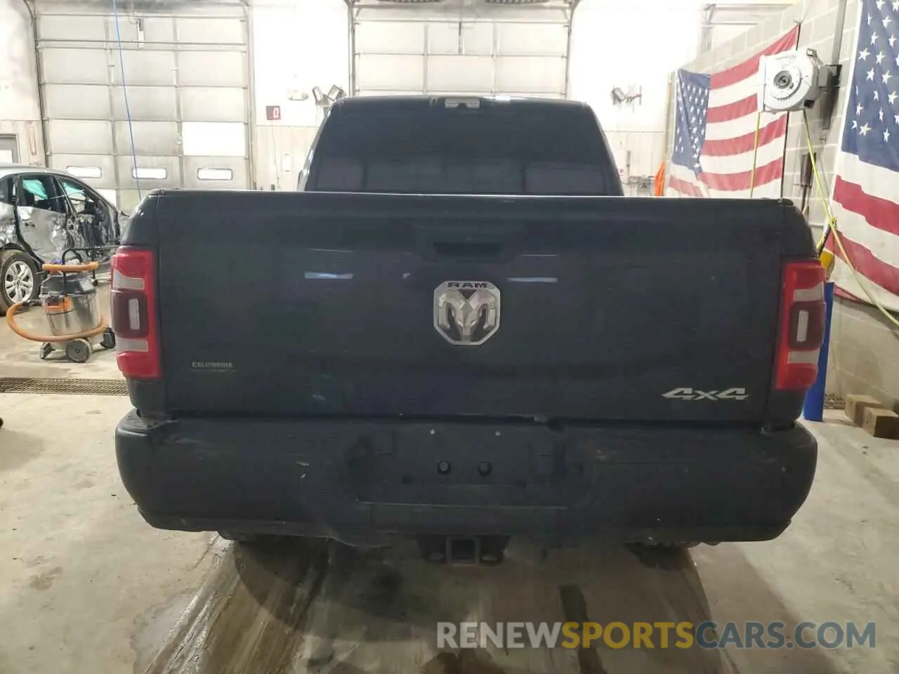 6 Photograph of a damaged car 3C63R3CL5NG267915 RAM 3500 2022
