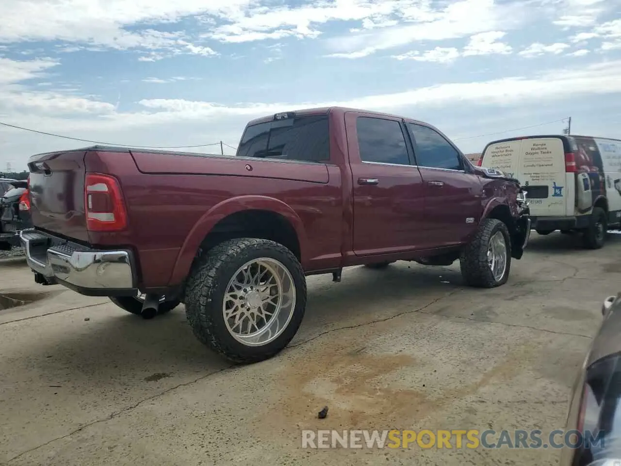 3 Photograph of a damaged car 3C63R3FL6NG191519 RAM 3500 2022