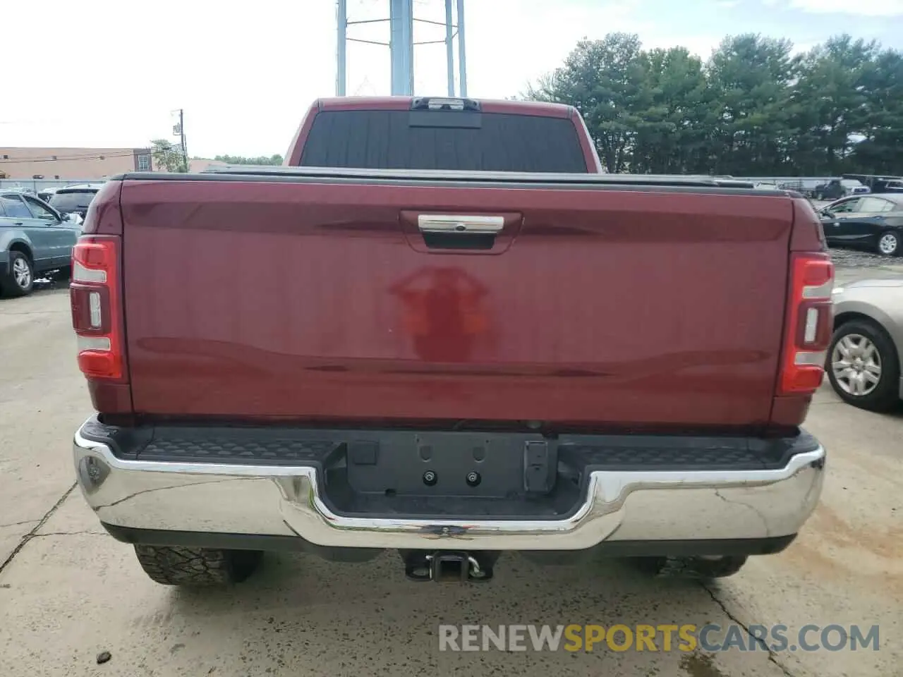 6 Photograph of a damaged car 3C63R3FL6NG191519 RAM 3500 2022