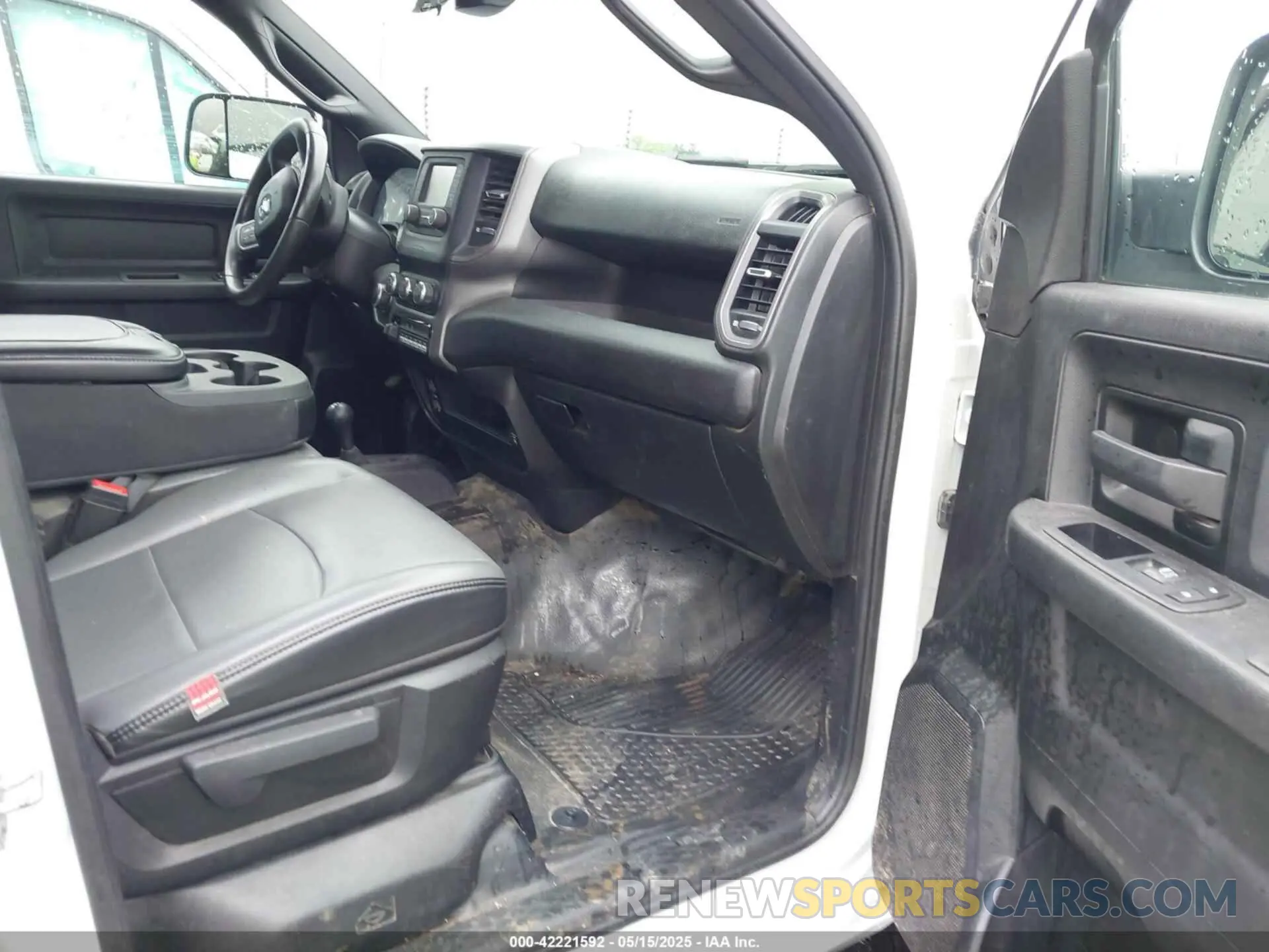 7 Photograph of a damaged car 3C63R3GJ5NG310870 RAM 3500 2022