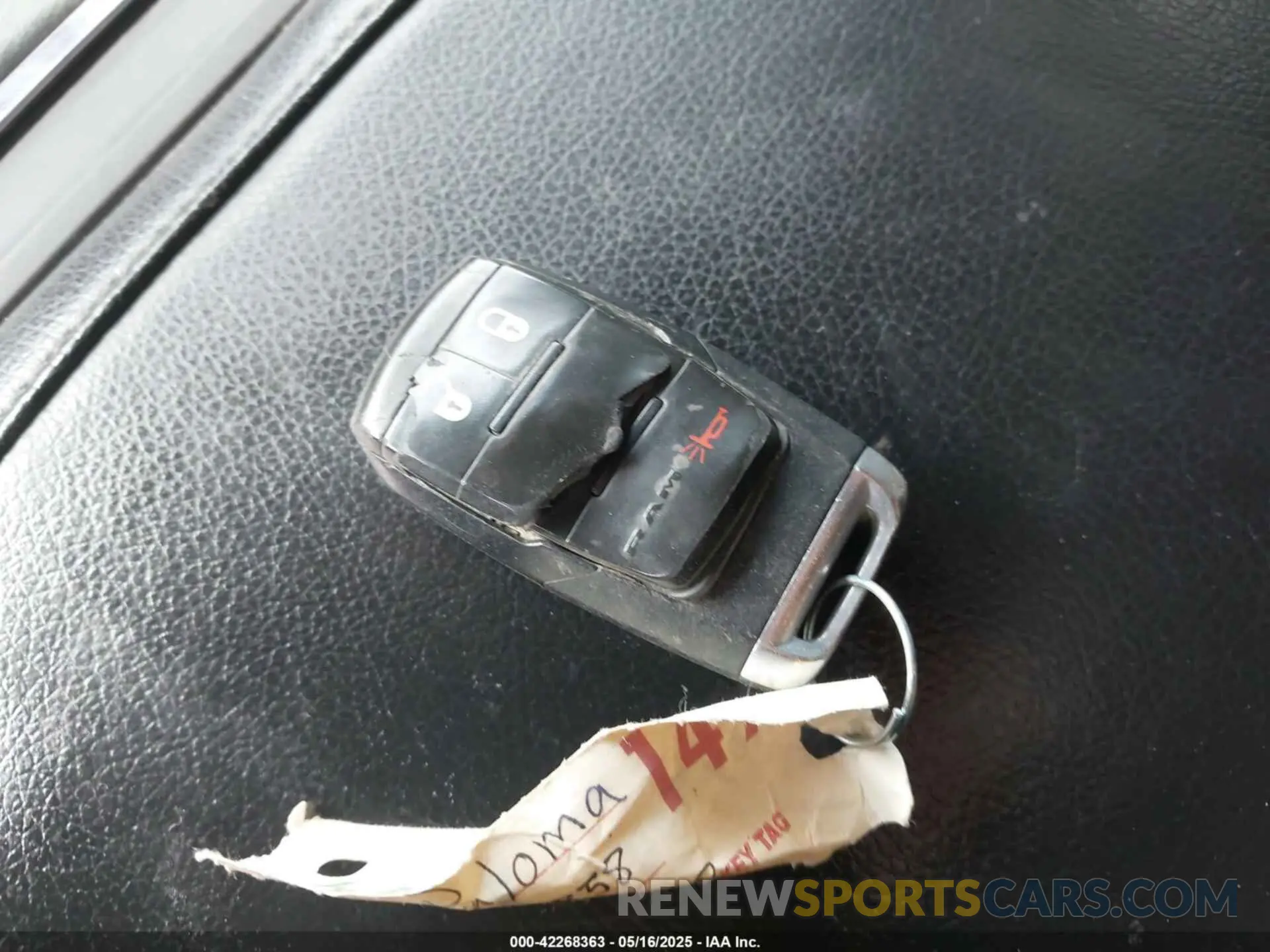 10 Photograph of a damaged car 3C63R3GJ8NG238708 RAM 3500 2022