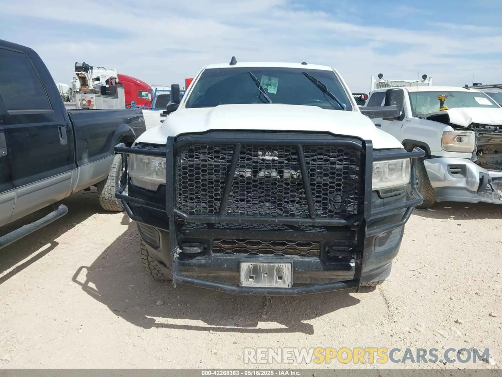 12 Photograph of a damaged car 3C63R3GJ8NG238708 RAM 3500 2022