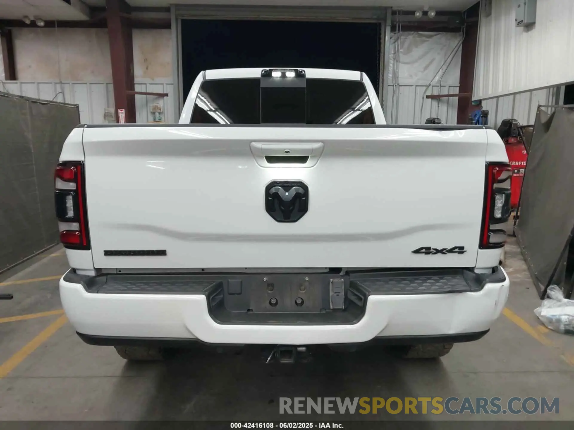 15 Photograph of a damaged car 3C63R3LL2NG188783 RAM 3500 2022
