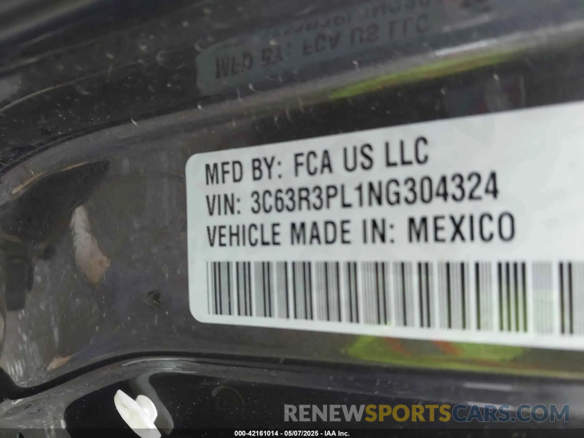 8 Photograph of a damaged car 3C63R3PL1NG304324 RAM 3500 2022