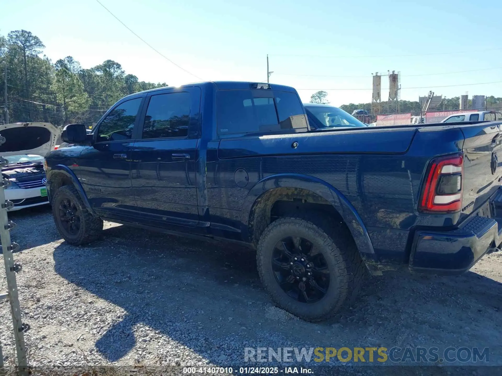 15 Photograph of a damaged car 3C63R3SL3NG318572 RAM 3500 2022
