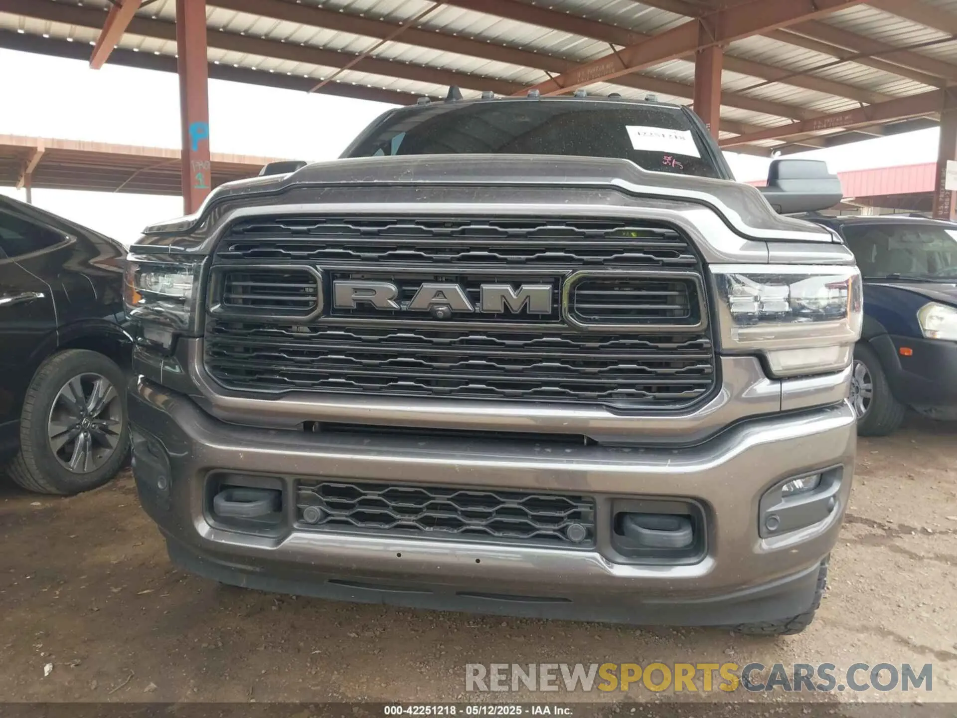 13 Photograph of a damaged car 3C63R3SL9NG191097 RAM 3500 2022