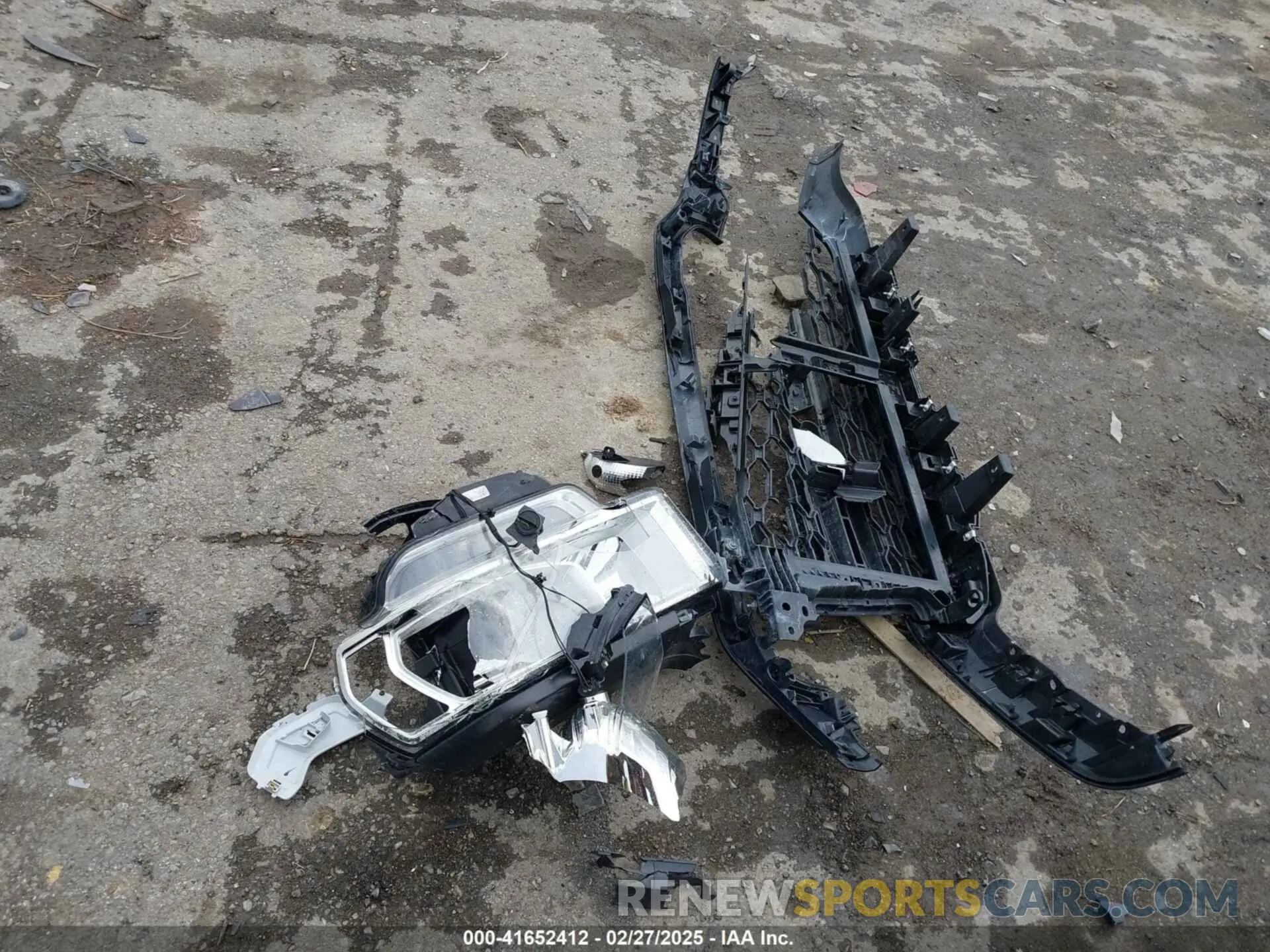 12 Photograph of a damaged car 3C63RRGL0NG114484 RAM 3500 2022
