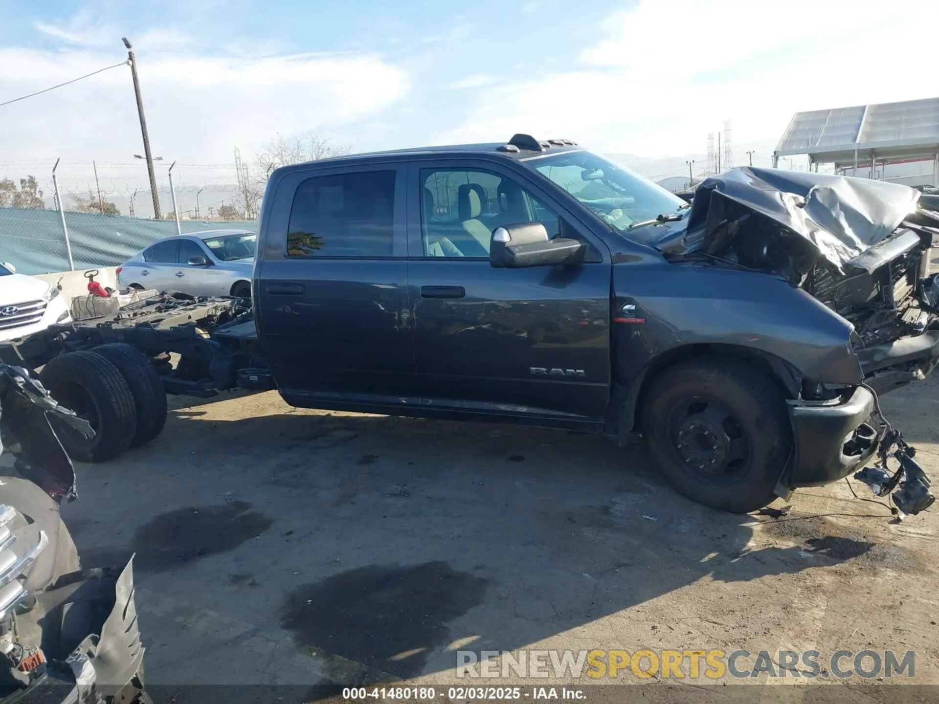 13 Photograph of a damaged car 3C63RRGL6NG316195 RAM 3500 2022