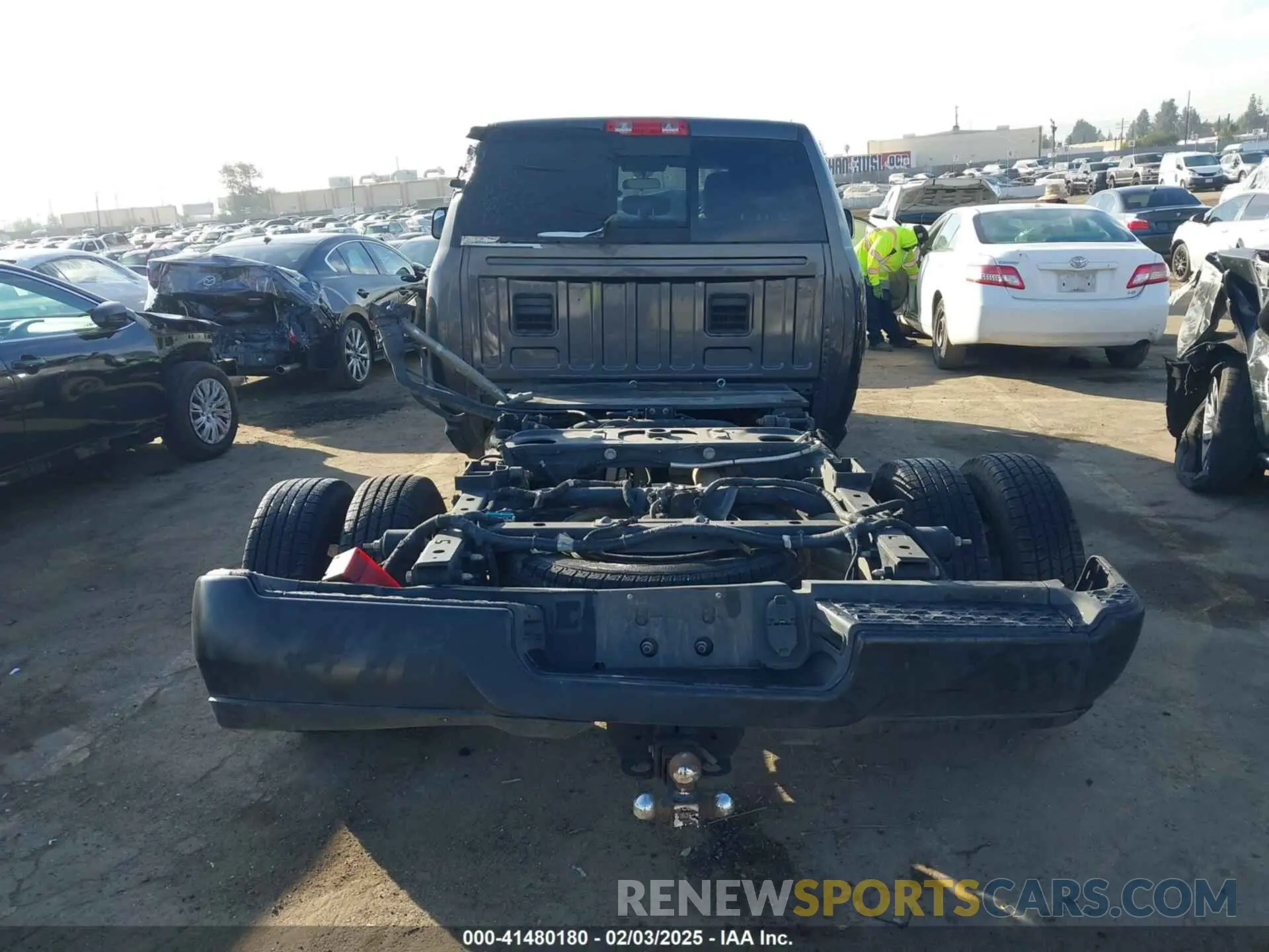 15 Photograph of a damaged car 3C63RRGL6NG316195 RAM 3500 2022