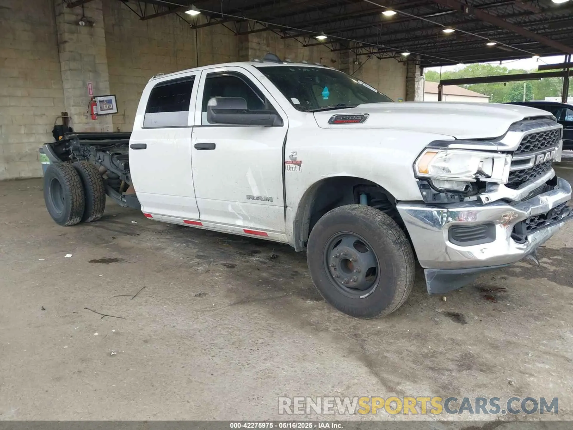 1 Photograph of a damaged car 3C63RRGL7NG152181 RAM 3500 2022