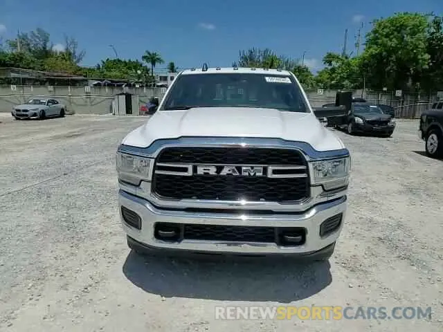 13 Photograph of a damaged car 3C63RRGL7NG212606 RAM 3500 2022