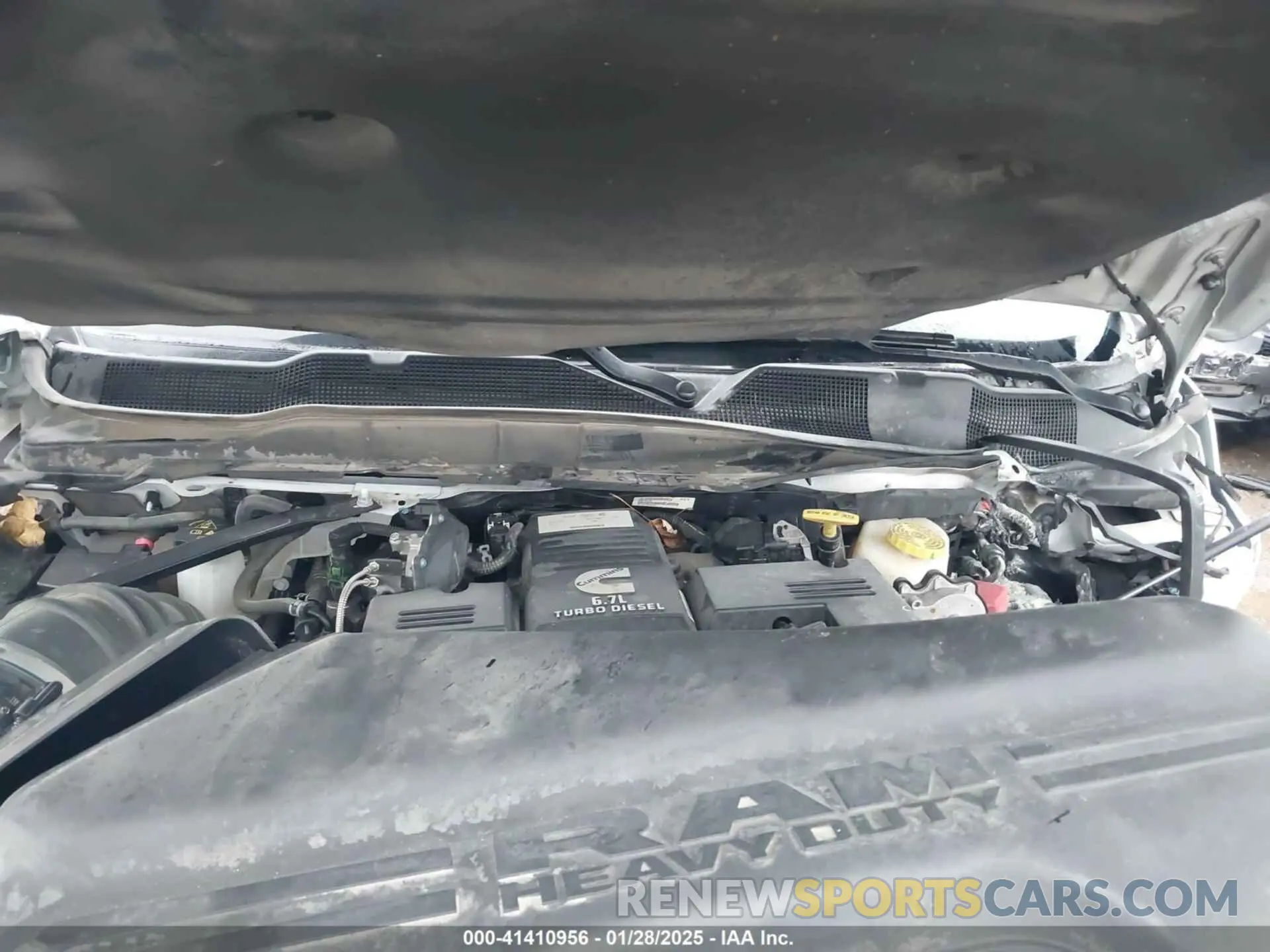 10 Photograph of a damaged car 3C63RRGL7NG316593 RAM 3500 2022