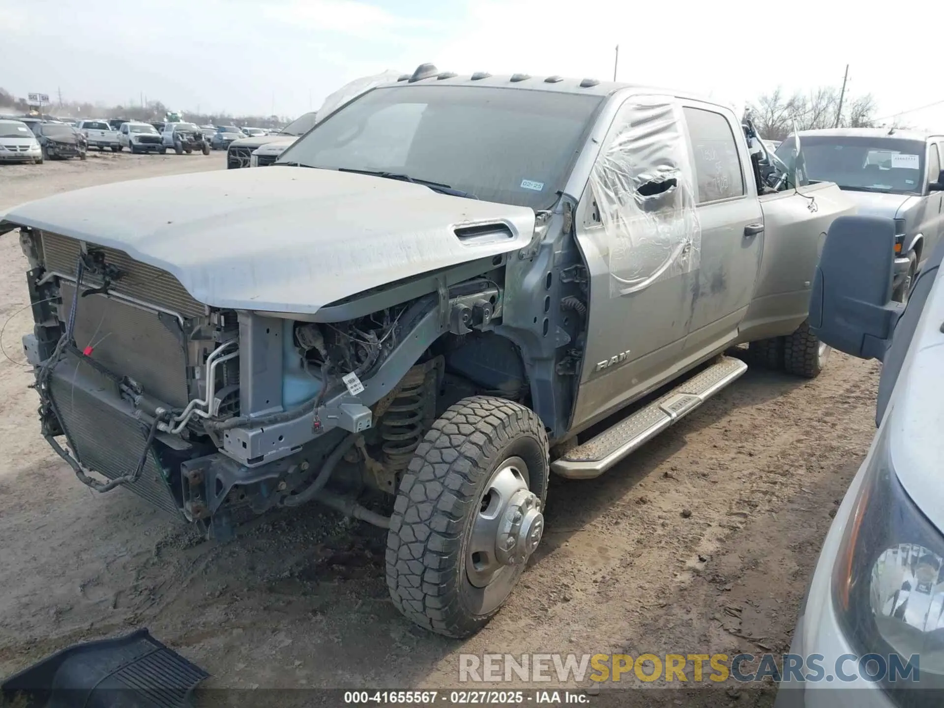 2 Photograph of a damaged car 3C63RRGL8NG193760 RAM 3500 2022