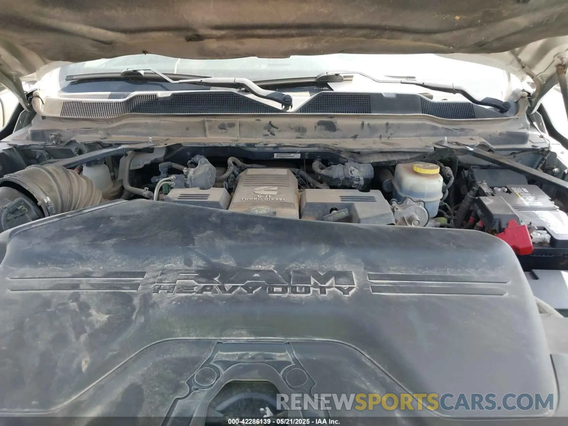 9 Photograph of a damaged car 3C63RRGL8NG303240 RAM 3500 2022