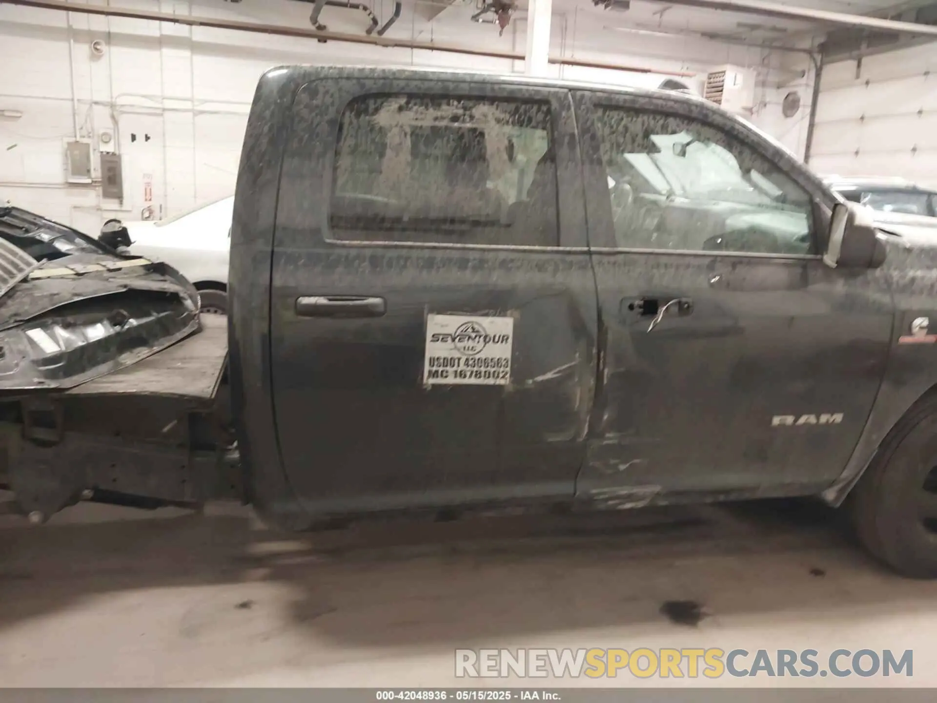 14 Photograph of a damaged car 3C63RRGL9NG196294 RAM 3500 2022
