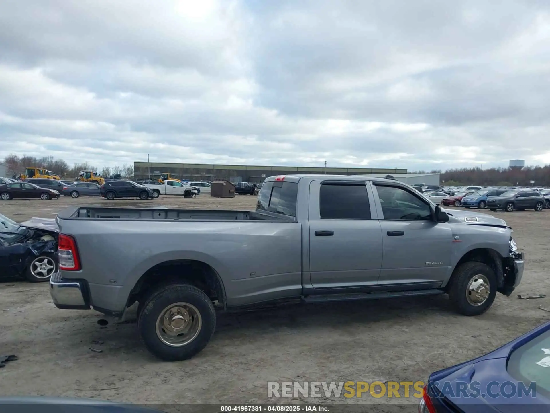13 Photograph of a damaged car 3C63RRGLXNG136010 RAM 3500 2022