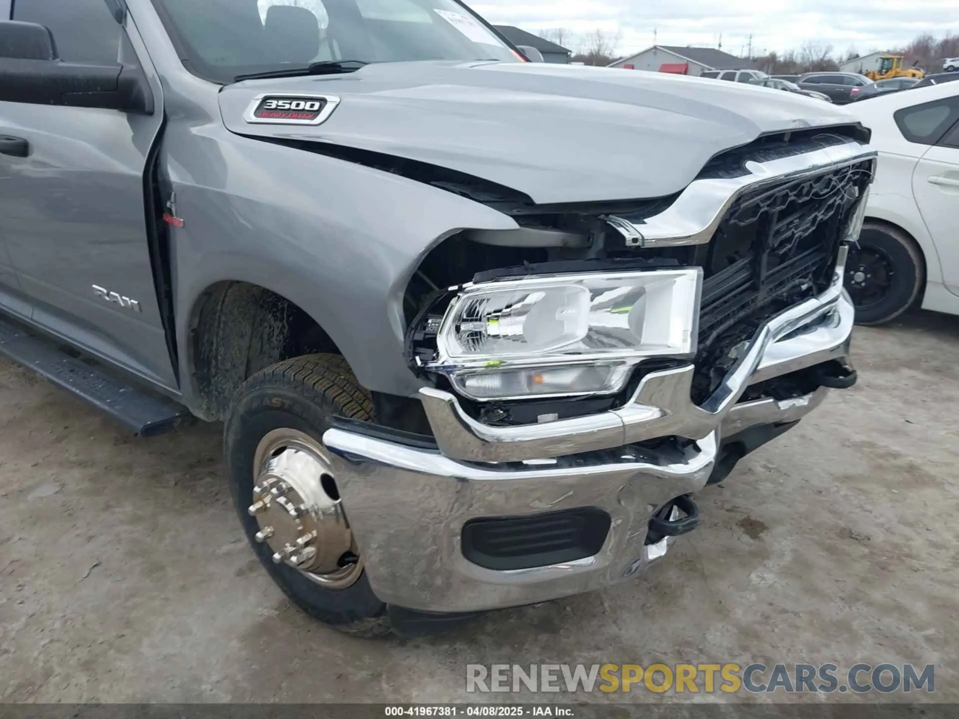 6 Photograph of a damaged car 3C63RRGLXNG136010 RAM 3500 2022