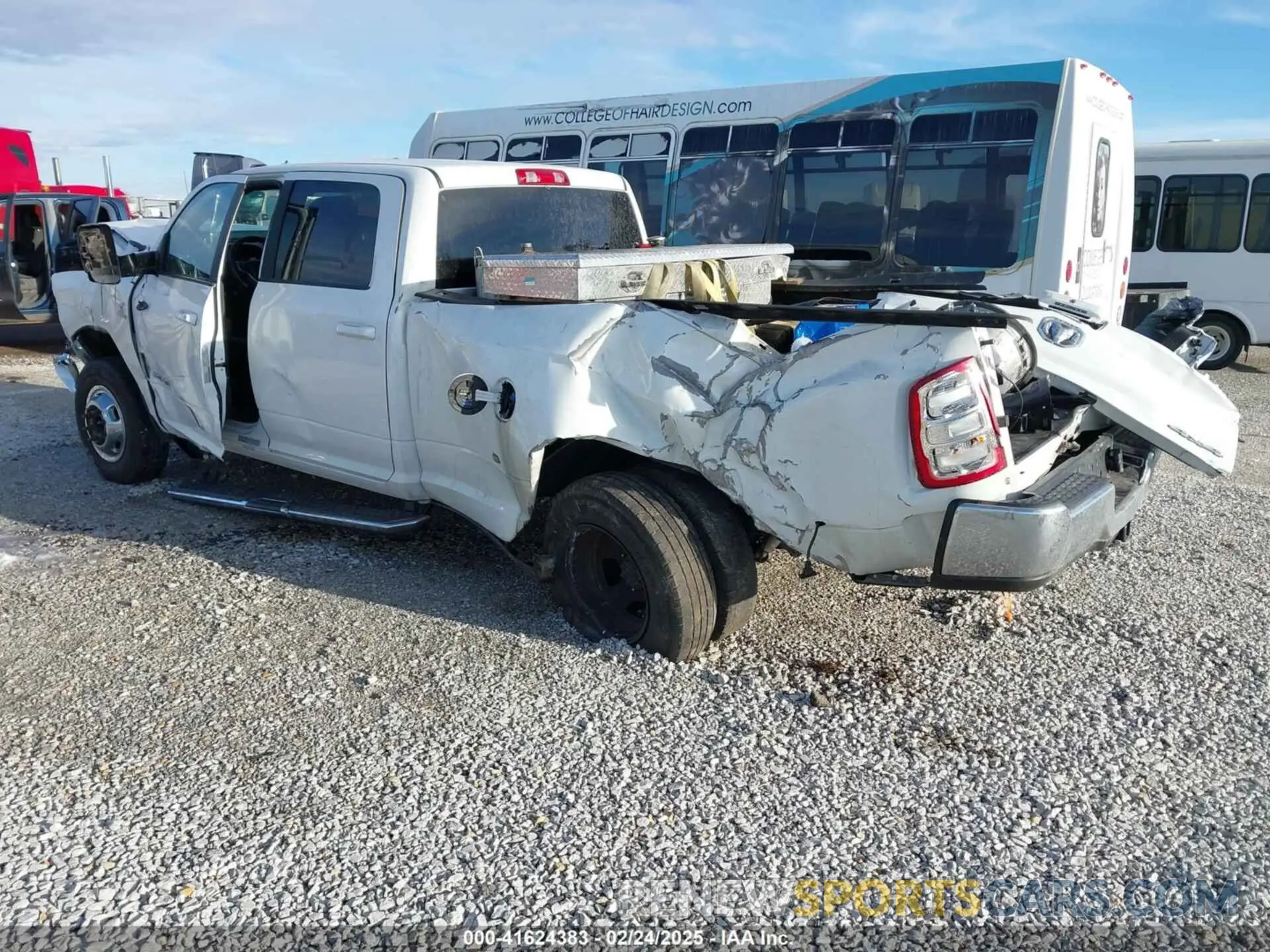 3 Photograph of a damaged car 3C63RRHL0NG302761 RAM 3500 2022