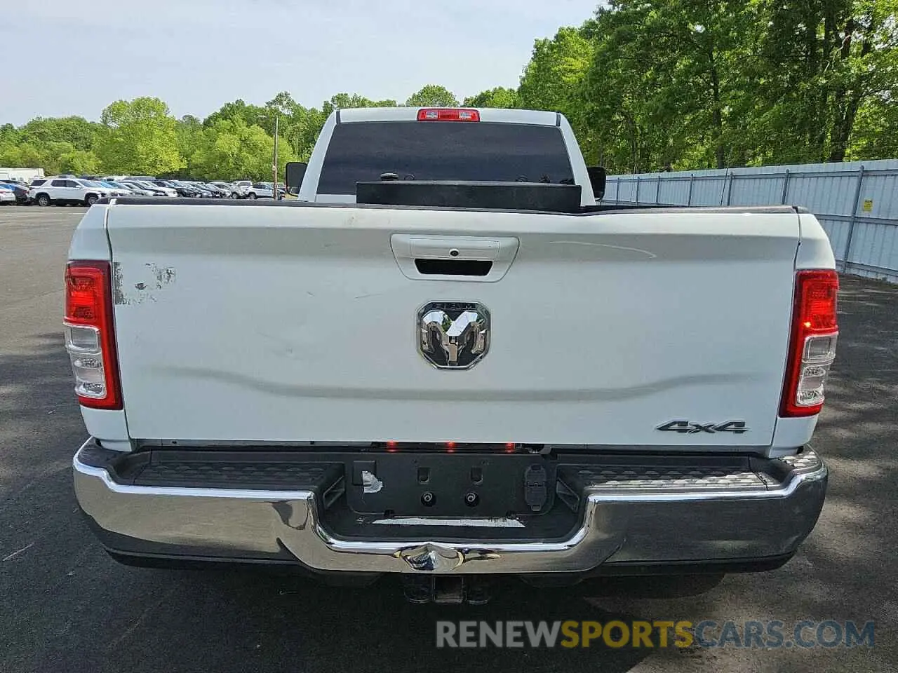 6 Photograph of a damaged car 3C63RRHL5NG291370 RAM 3500 2022