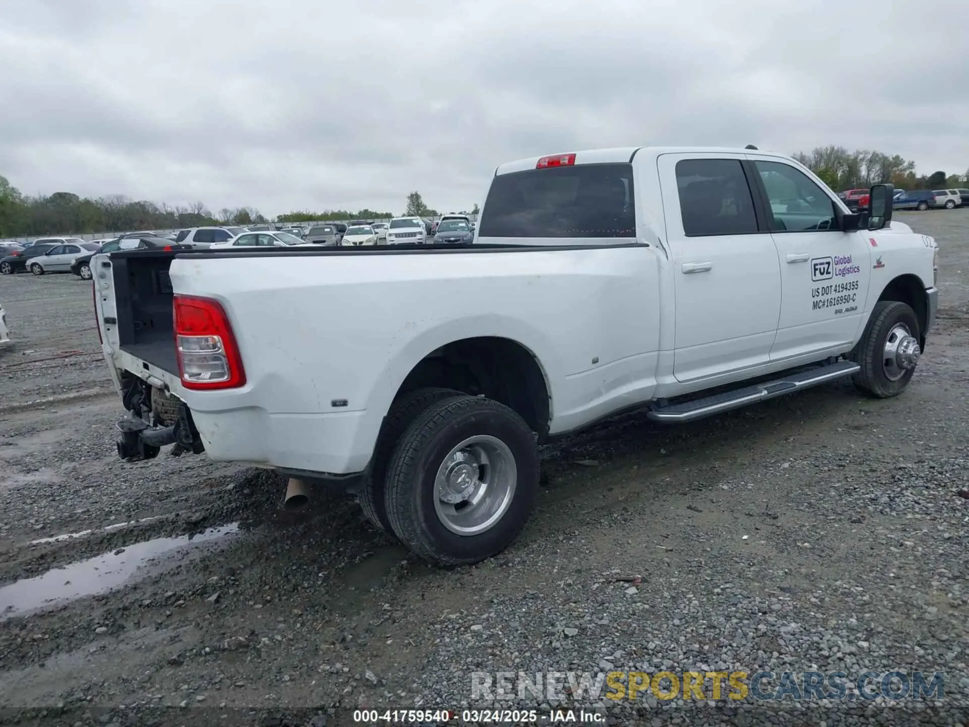 4 Photograph of a damaged car 3C63RRHL6NG302814 RAM 3500 2022