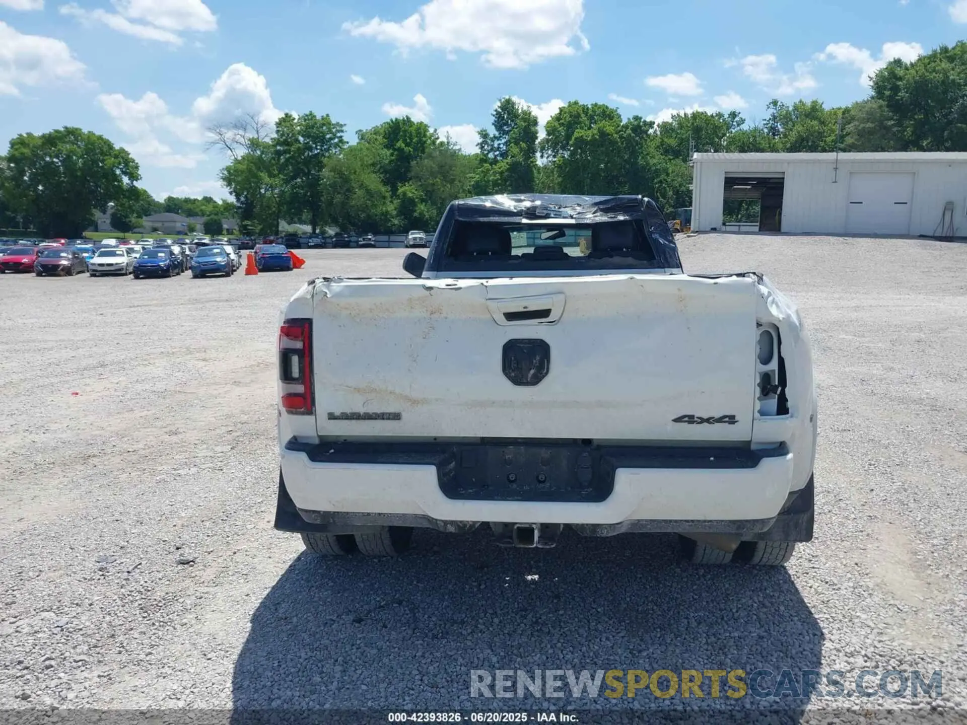 16 Photograph of a damaged car 3C63RRJL2NG355679 RAM 3500 2022
