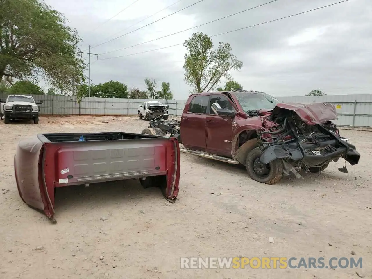 4 Photograph of a damaged car 3C63RRJLXNG347944 RAM 3500 2022