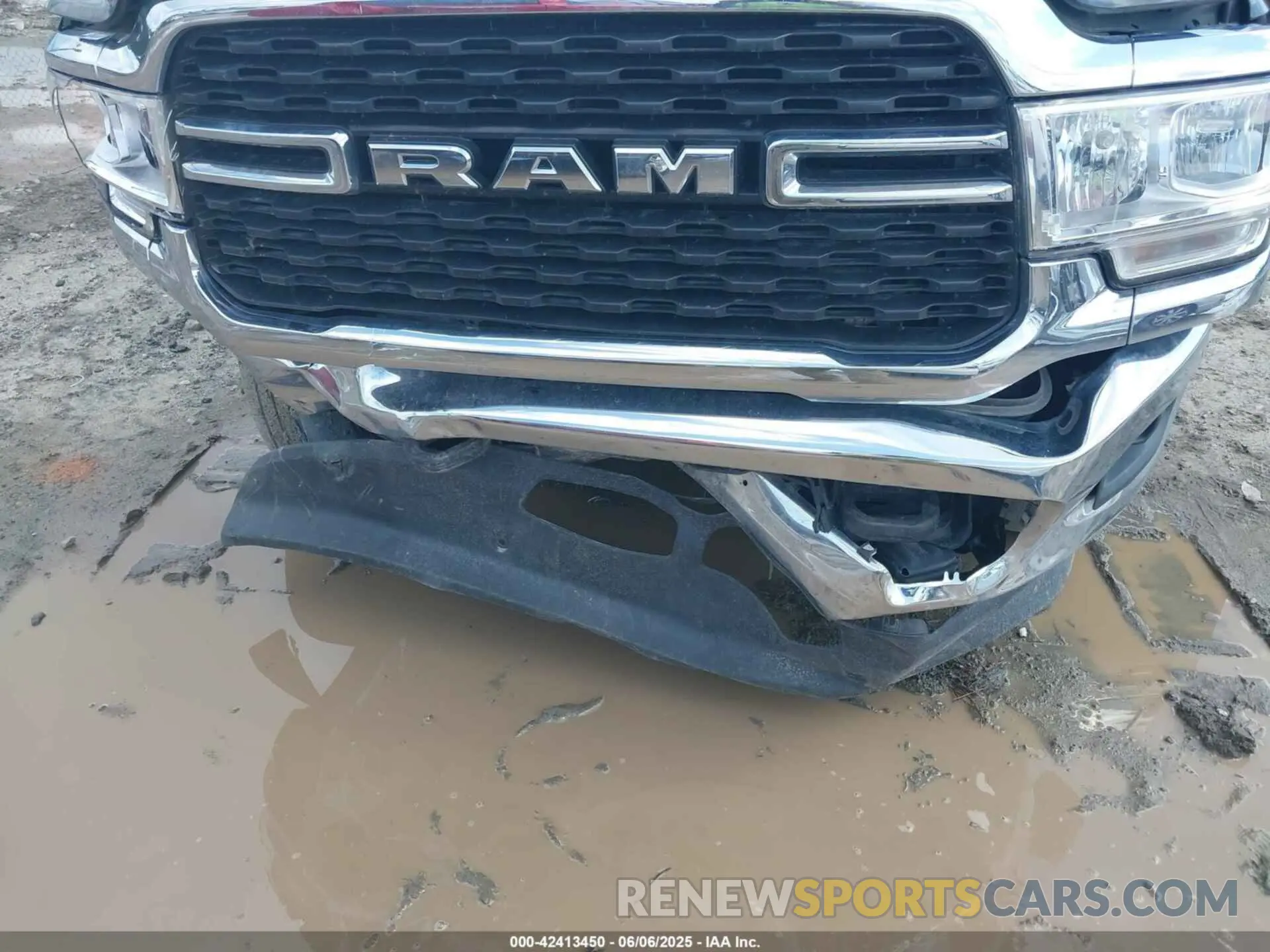 11 Photograph of a damaged car 3C63RRLL0NG175002 RAM 3500 2022