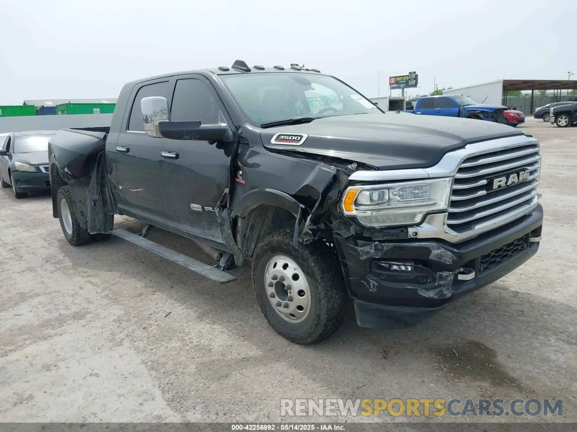 1 Photograph of a damaged car 3C63RRNLXNG402001 RAM 3500 2022